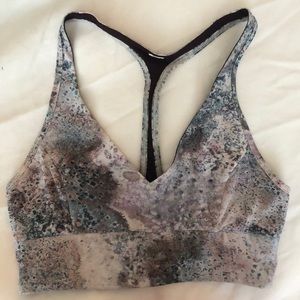 Lululemon REVERSIBLE like new sports bra